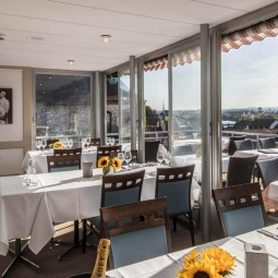 La Tourelle_ Buffet richtung Terrasse_Teaser (1) (1).jpg